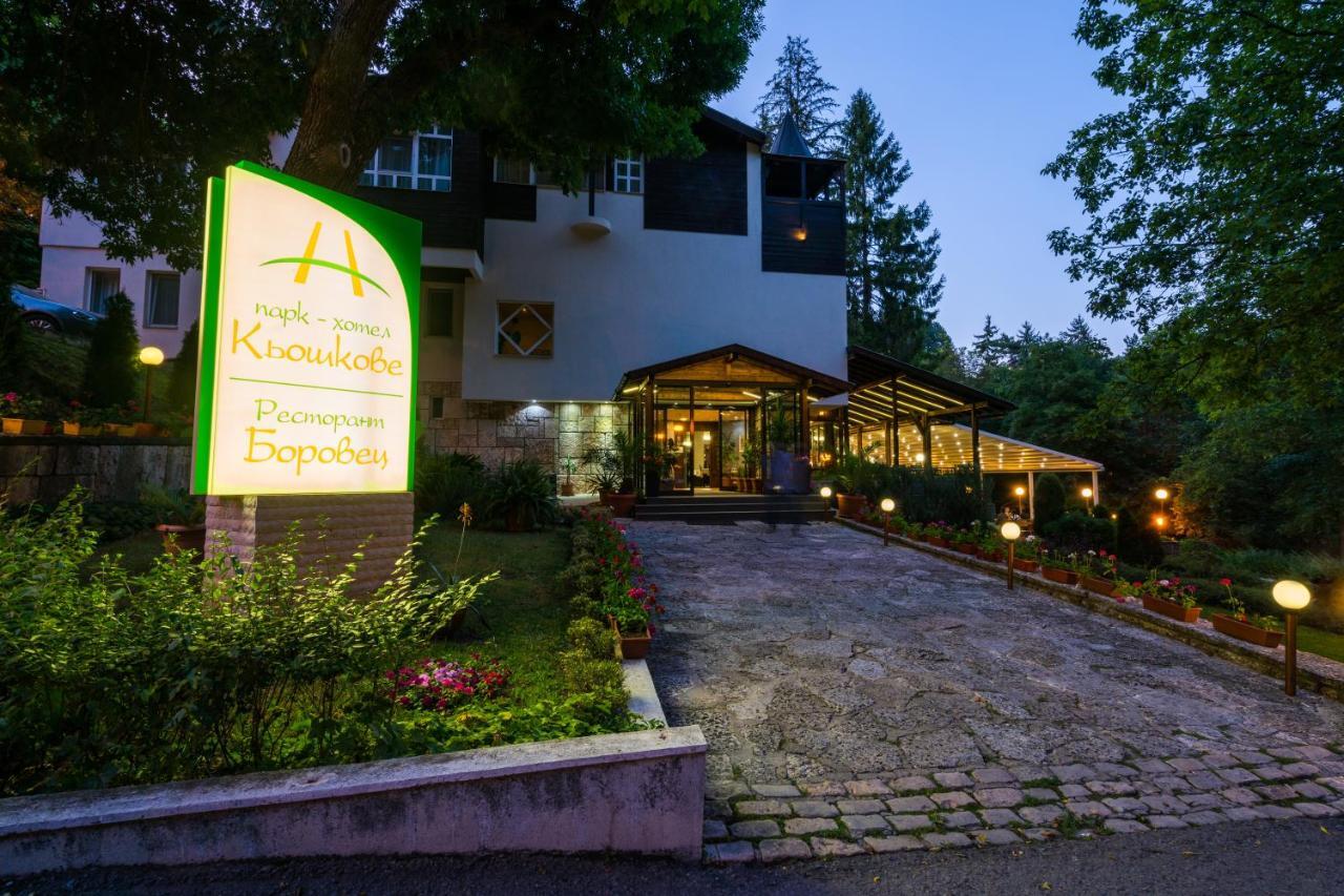 Family Park Hotel Kyoshkove Shumen Exterior foto