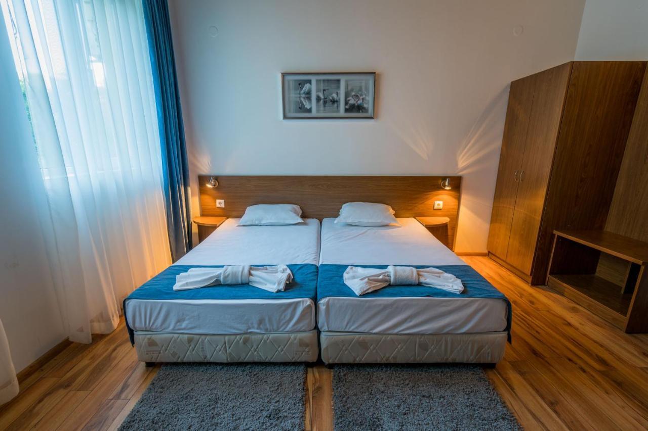 Family Park Hotel Kyoshkove Shumen Exterior foto
